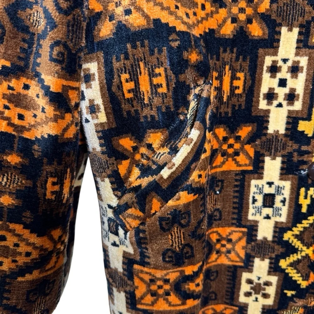 Trego’s Westwear Vintage Aztec/Geometric Print Coat Size 14